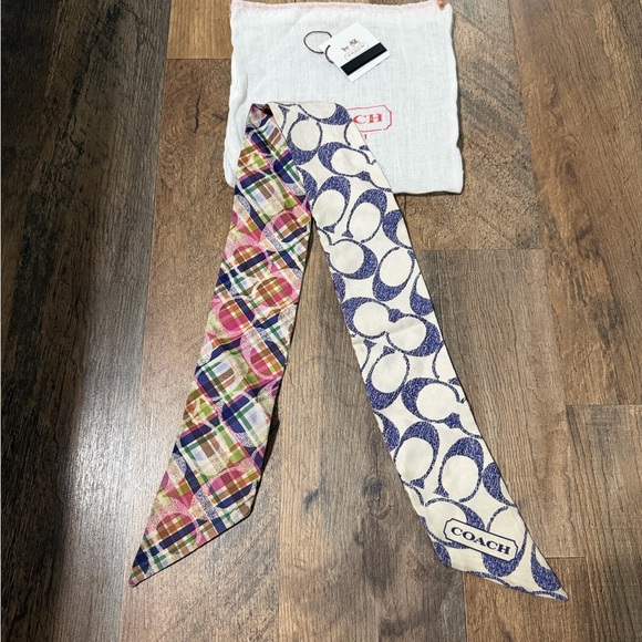 Coach POPPY Reversible Plaid and Logo Scarf - Twilly 100% Silk - Picture 1 of 2